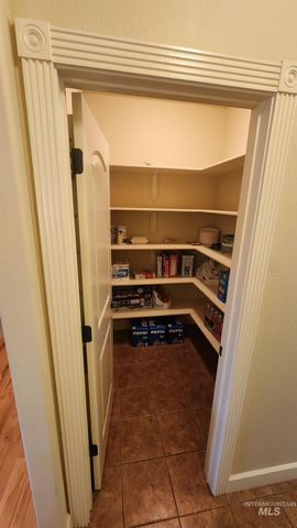 1861 Canyon Park Ct, Twin Falls, ID 83301