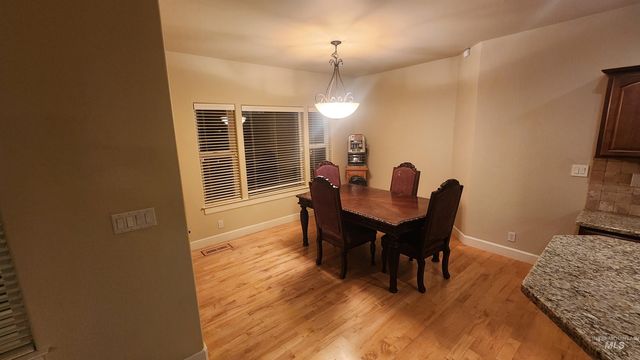 1861 Canyon Park Ct, Twin Falls, ID 83301