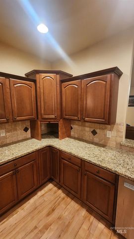 1861 Canyon Park Ct, Twin Falls, ID 83301