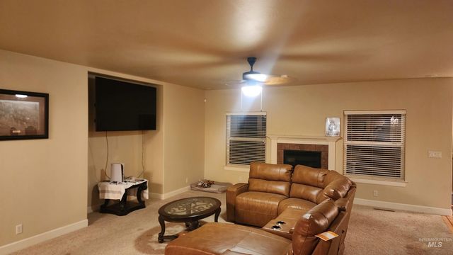 1861 Canyon Park Ct, Twin Falls, ID 83301