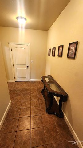 1861 Canyon Park Ct, Twin Falls, ID 83301