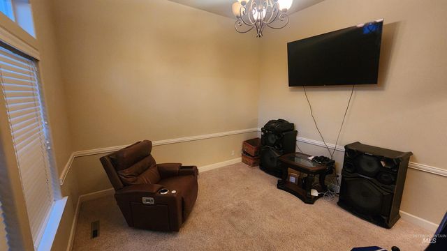 1861 Canyon Park Ct, Twin Falls, ID 83301