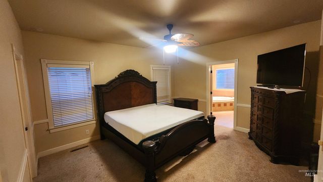 1861 Canyon Park Ct, Twin Falls, ID 83301