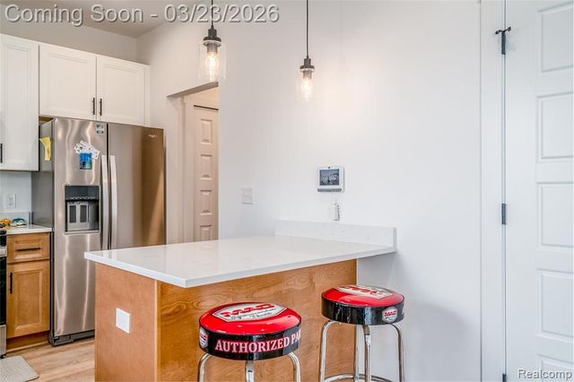 25800 Groveland, Roseville, MI 48066