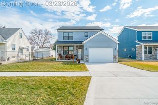 25800 Groveland, Roseville, MI 48066