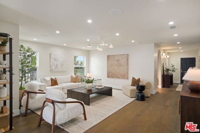 3751 Edgehill Drive, Los Angeles, CA 90018