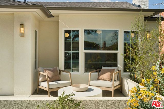 3751 Edgehill Drive, Los Angeles, CA 90018