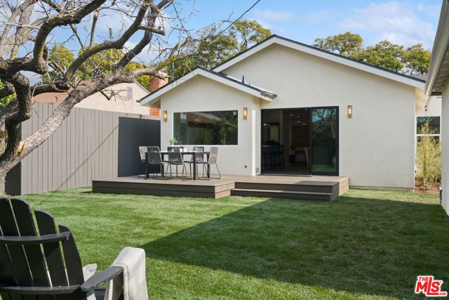 3751 Edgehill Drive, Los Angeles, CA 90018