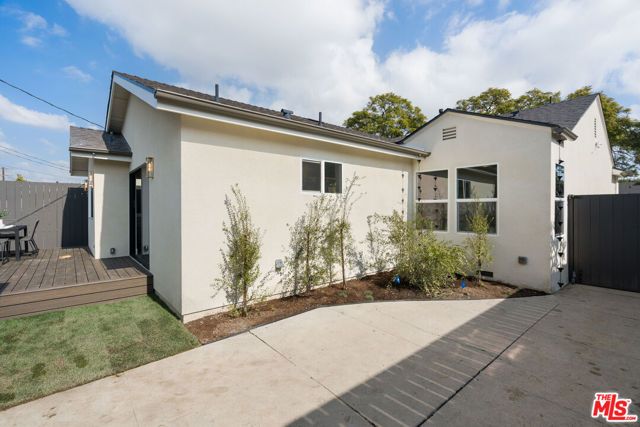 3751 Edgehill Drive, Los Angeles, CA 90018