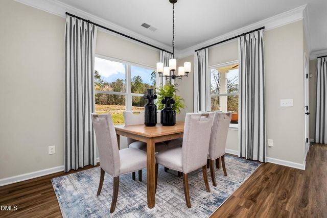 221 Courtside Drive, Dunn, NC 28334