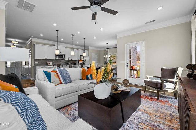 221 Courtside Drive, Dunn, NC 28334