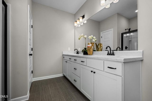 221 Courtside Drive, Dunn, NC 28334