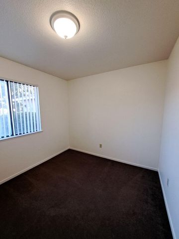 950 W Mckinley Avenue, Fresno, CA 93728