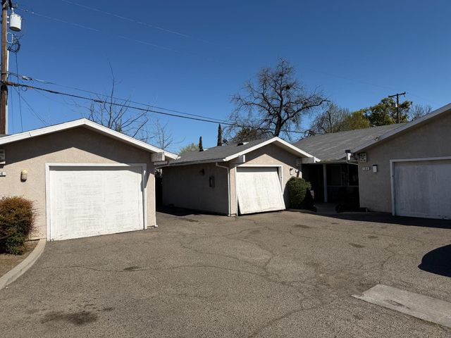 950 W Mckinley Avenue, Fresno, CA 93728