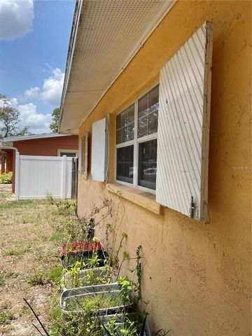 1806 MARVY AVENUE, Tampa, FL 33612