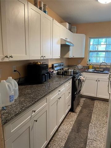 1806 MARVY AVENUE, Tampa, FL 33612