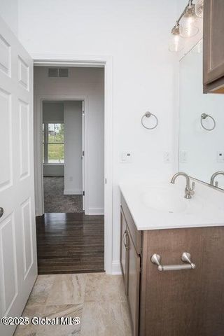 933 Ridge View Circle, Schodack, NY 12033