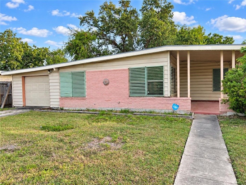3934 Lamont St, Corpus Christi, TX 78415 — exterior