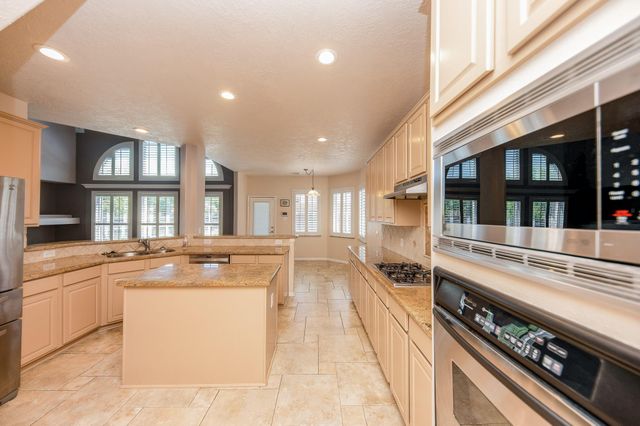 14203 Alamosa Court, Sugar Land, TX 77498