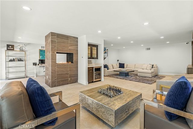 18772 Winnwood, Santa Ana, CA 92705