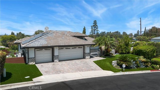 18772 Winnwood, Santa Ana, CA 92705