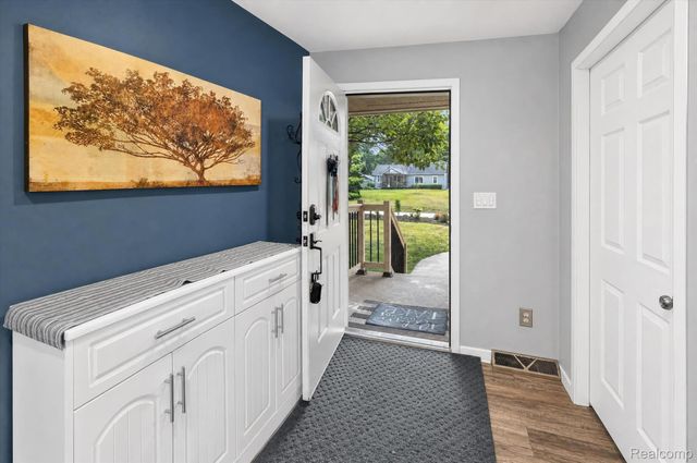 4341 Cornith Drive, Orion Charter Township, MI 48359