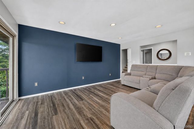 4341 Cornith Drive, Orion Charter Township, MI 48359