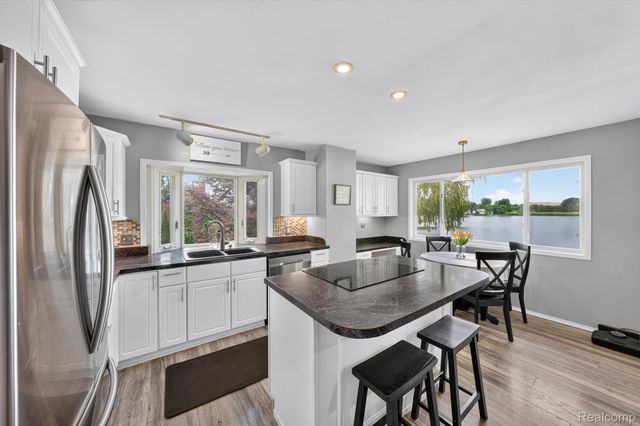 4341 Cornith Drive, Orion Charter Township, MI 48359