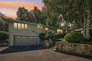 93 Newton Ave N, Worcester, MA 01609