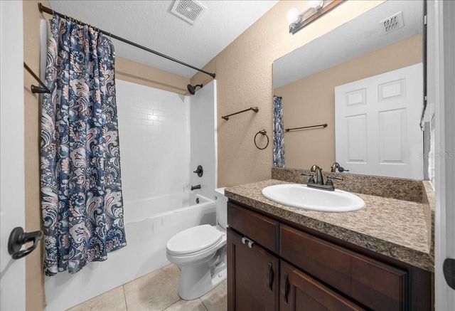 176 JUNIPER LOOP CIRCLE, Ocala, FL 34480