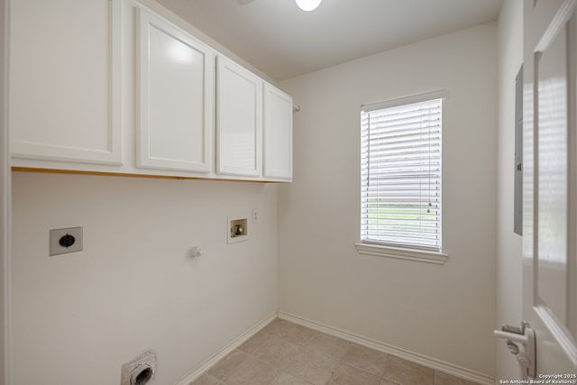 21503 Promontory Cir, San Antonio, TX 78258