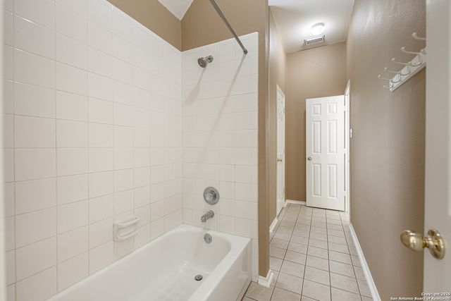 21503 Promontory Cir, San Antonio, TX 78258