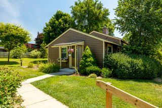 2839 Whitewood Street, Ann Arbor, MI 48104
