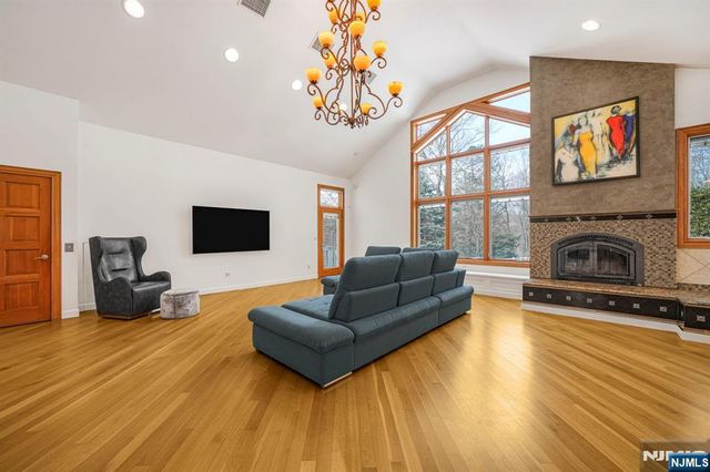 72 Stony Brook Road, Montville Township, NJ 07045