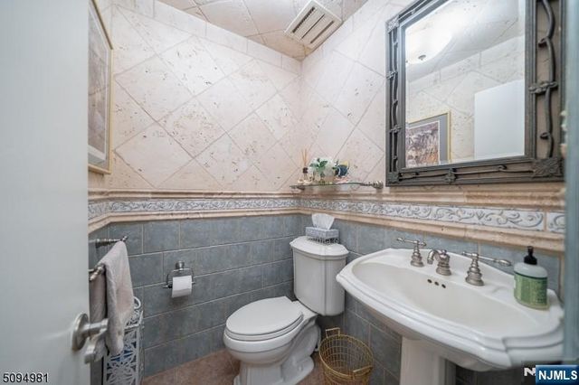 72 Stony Brook Road, Montville Township, NJ 07045