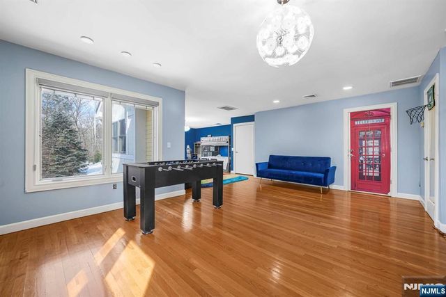 72 Stony Brook Road, Montville Township, NJ 07045