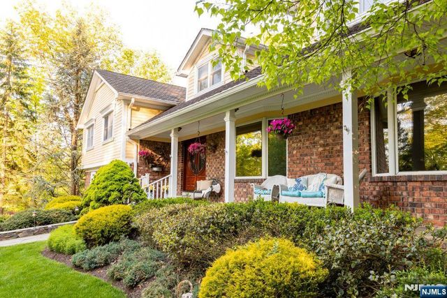 72 Stony Brook Road, Montville Township, NJ 07045