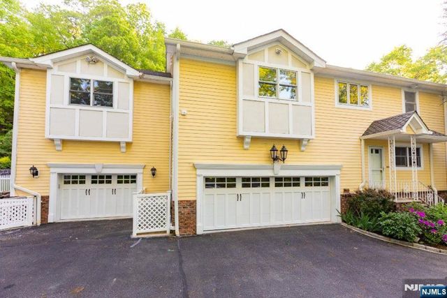 72 Stony Brook Road, Montville Township, NJ 07045