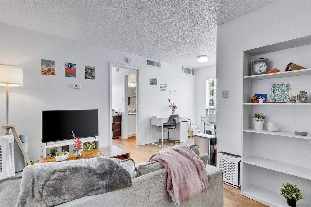 2803 Hemphill PARK B106, Austin, TX 78705