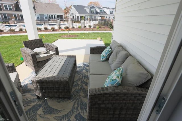 4730 Mahogany RN, Chesapeake, VA 23321