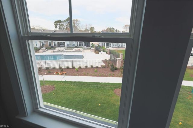 4730 Mahogany RN, Chesapeake, VA 23321