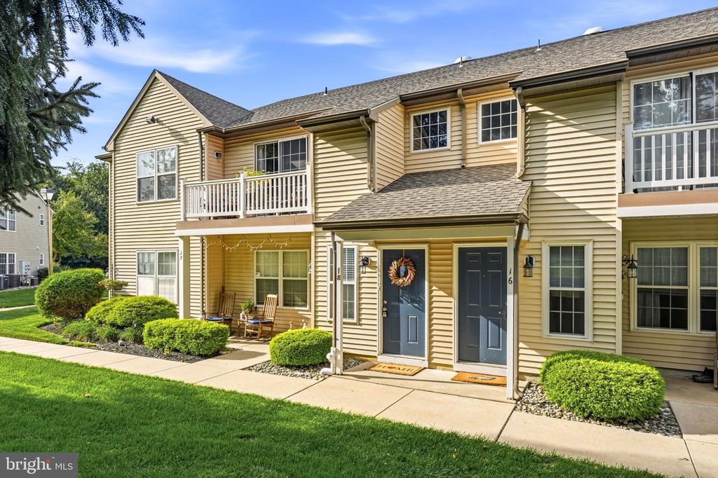 18 CRESTMONT DR, MANTUA, NJ 08051 — exterior
