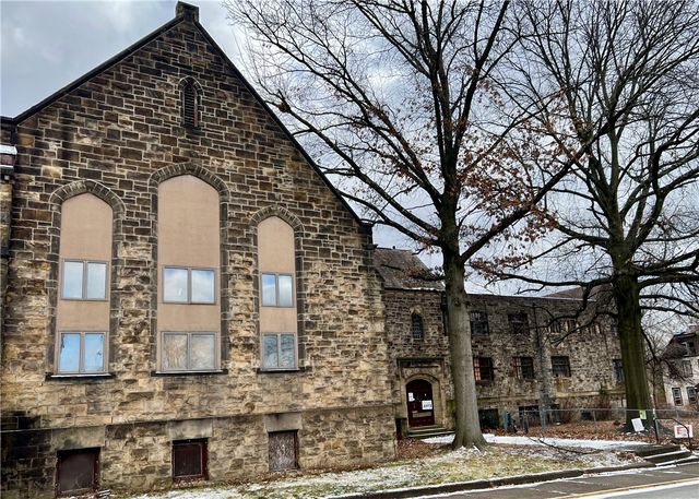 710 Mulberry St, Wilkinsburg, PA 15221