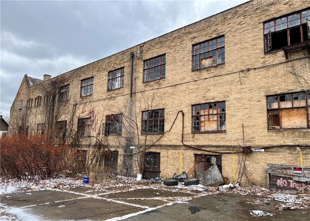 710 Mulberry St, Wilkinsburg, PA 15221