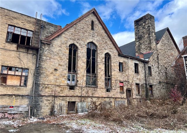 710 Mulberry St, Wilkinsburg, PA 15221