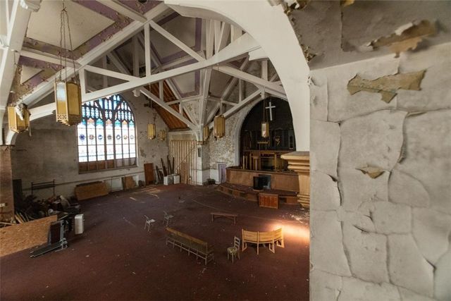 710 Mulberry St, Wilkinsburg, PA 15221