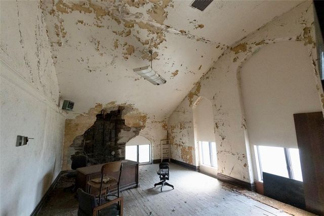 710 Mulberry St, Wilkinsburg, PA 15221