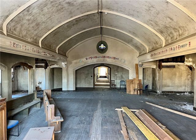 710 Mulberry St, Wilkinsburg, PA 15221