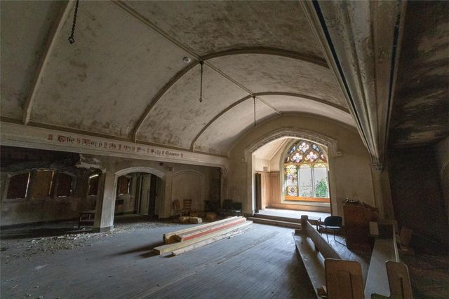 710 Mulberry St, Wilkinsburg, PA 15221