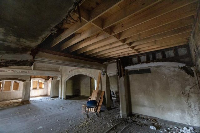 710 Mulberry St, Wilkinsburg, PA 15221